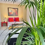 Home2book El Encanto De La Plaza Del Principe Appartamento